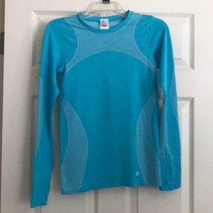 Teal Gap workout shirt long sleeve (item 008)